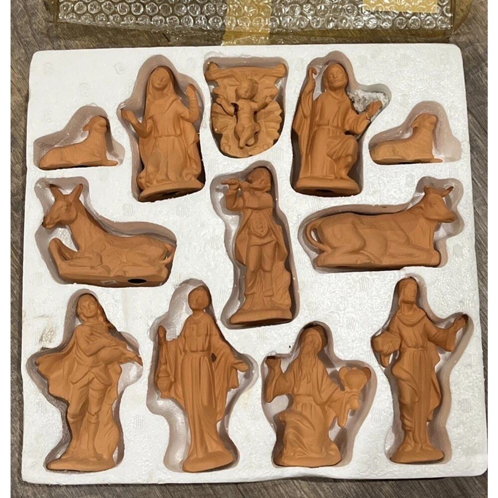 Vintage 12 pc Bisque Porcelain Nativity Set‎ Christmas